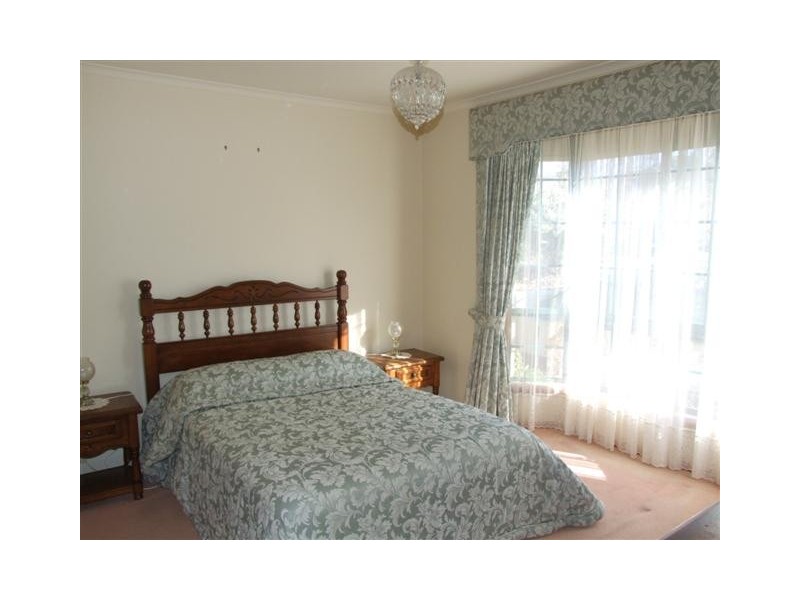 17 Gollan Avenue, Strathalbyn SA 5255