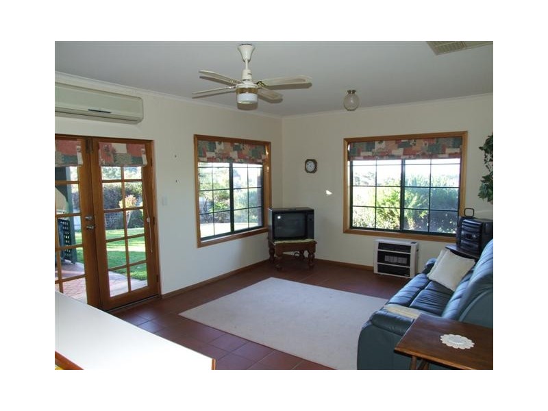 17 Gollan Avenue, Strathalbyn SA 5255