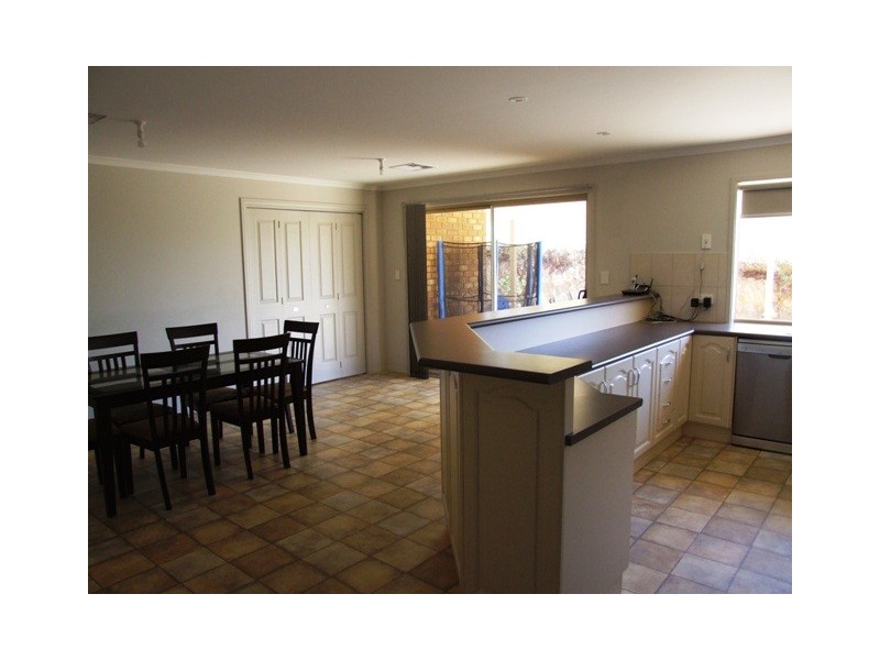 12 St Andrews Drive, Strathalbyn SA 5255