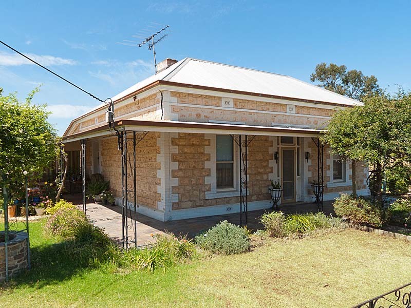 14 Coronation Road, Strathalbyn SA 5255