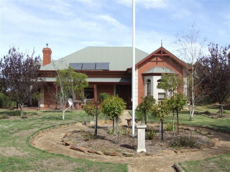 36 Avenue Road, Strathalbyn SA 5255