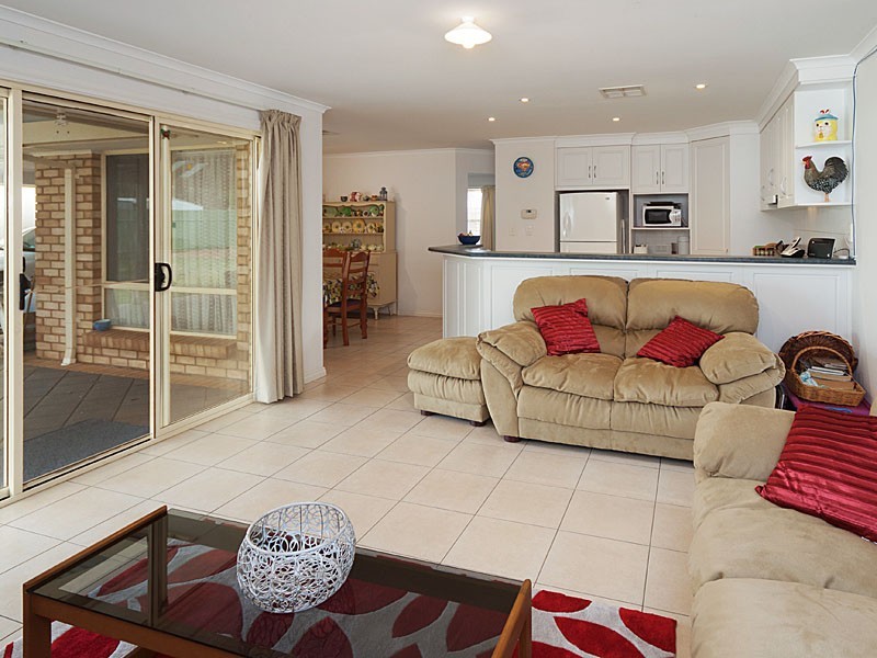 11 Strathmont Drive, Strathalbyn SA 5255