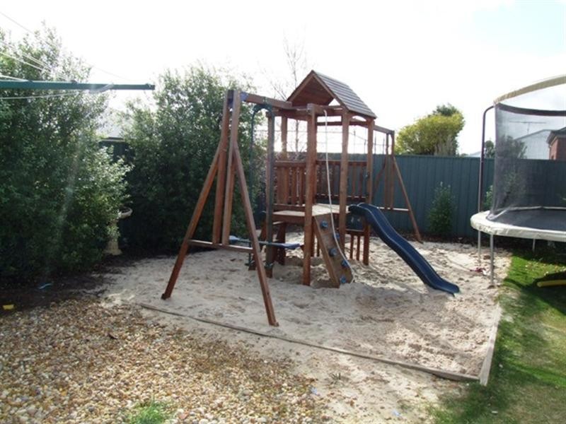 22 Strathmont Drive, Strathalbyn SA 5255