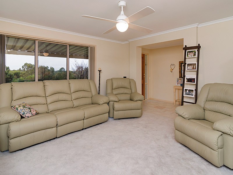 4 Jenkins Road, Strathalbyn SA 5255