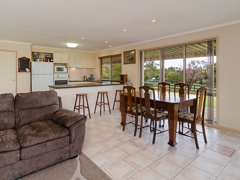 4 Jenkins Road, Strathalbyn SA 5255