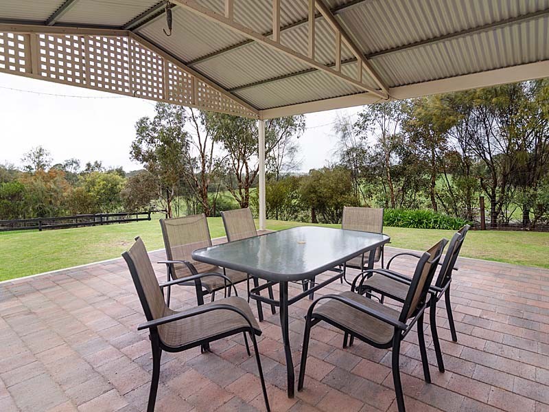 4 Jenkins Road, Strathalbyn SA 5255