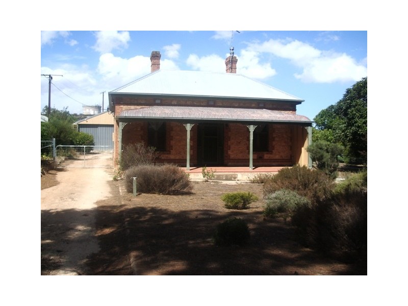 11 Adelaide Road, Strathalbyn SA 5255