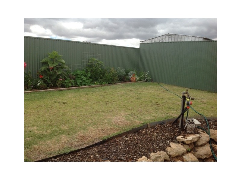 24 Elsie Drive, Strathalbyn SA 5255