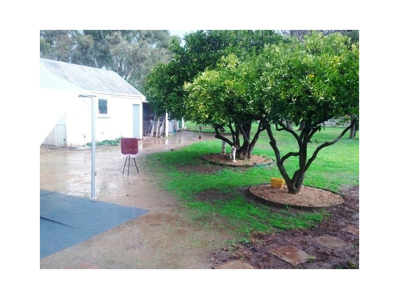 22 Manse Road, Strathalbyn SA 5255