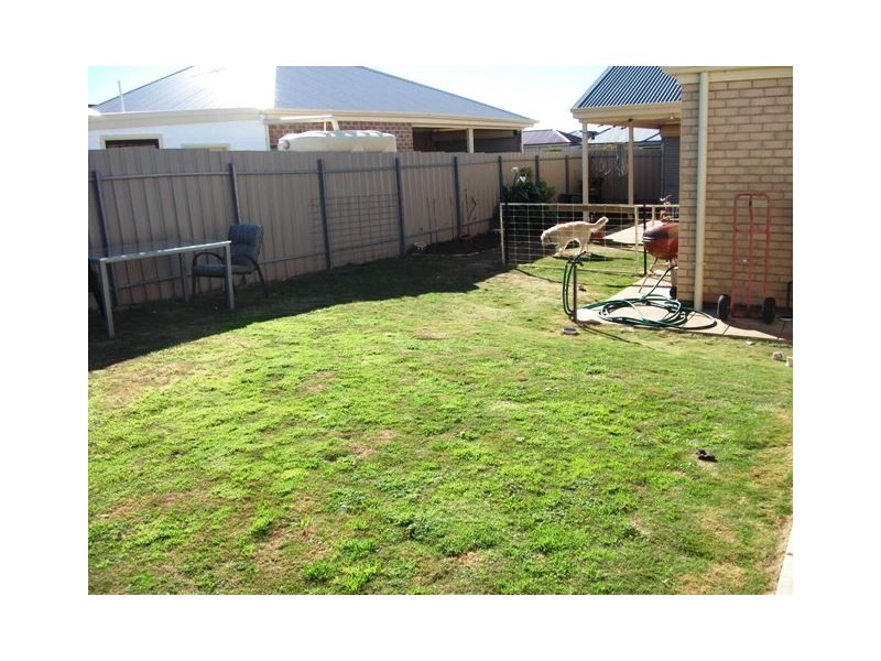 61 Strathmont Drive, Strathalbyn SA 5255