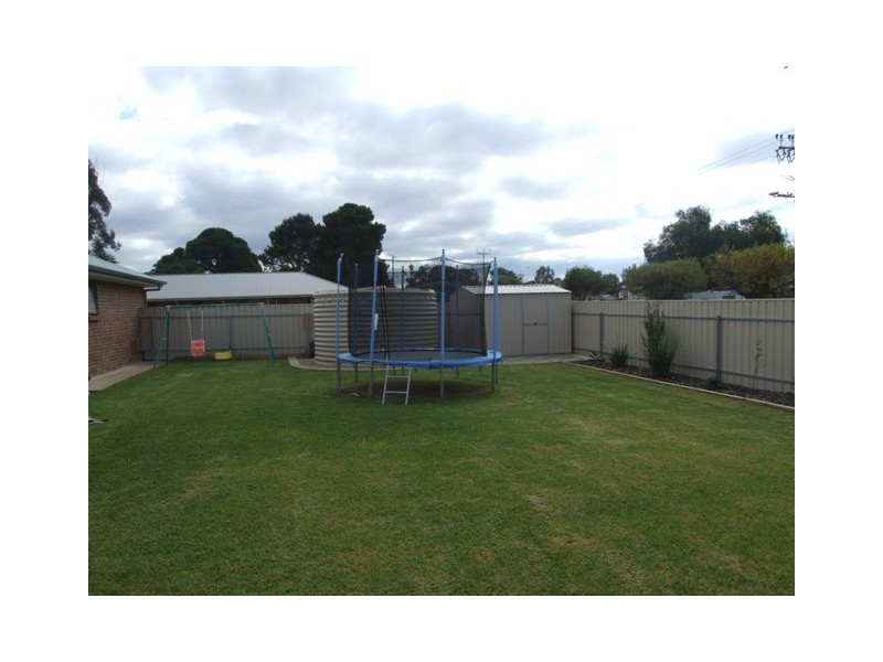 2 Elsie Drive, Strathalbyn SA 5255