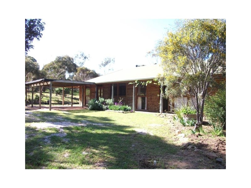 24 Burnside Road, Strathalbyn SA 5255