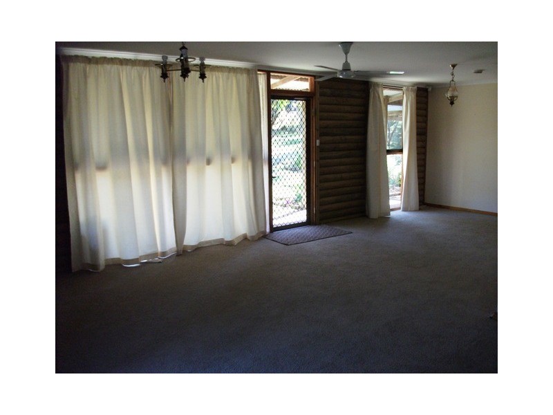 24 Burnside Road, Strathalbyn SA 5255