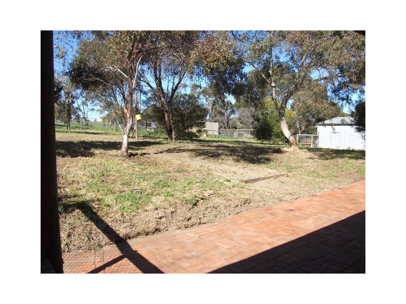 24 Burnside Road, Strathalbyn SA 5255