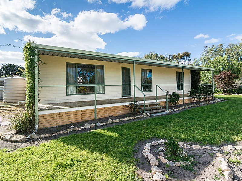 68 Stirling Street, Milang SA 5256