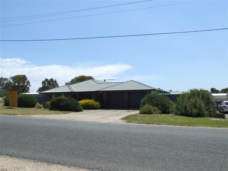 11 Maroo Street, Milang SA 5256