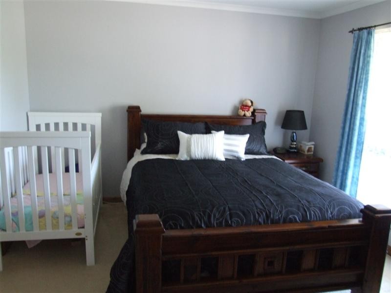 11 Maroo Street, Milang SA 5256