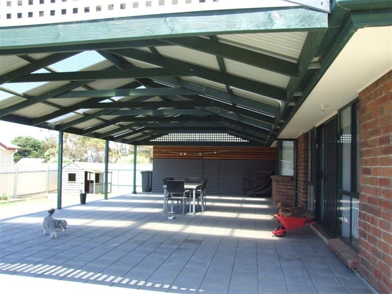 11 Maroo Street, Milang SA 5256