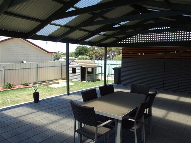 11 Maroo Street, Milang SA 5256