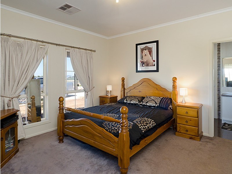 40 Trainers Way, Strathalbyn SA 5255