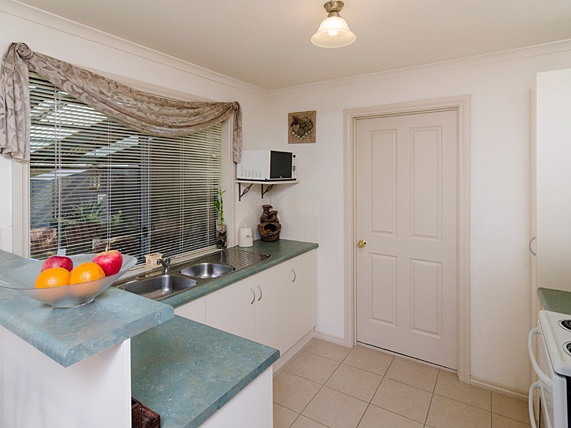 30 Burkett Drive, Strathalbyn SA 5255