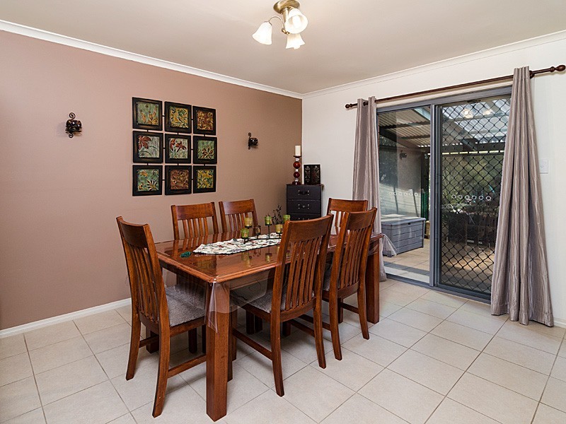 30 Burkett Drive, Strathalbyn SA 5255