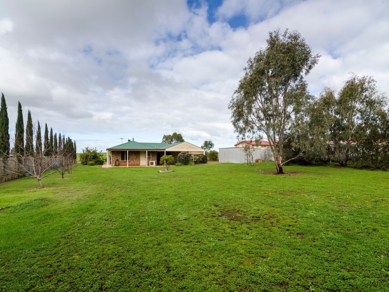 56 Sandergrove Road, Strathalbyn SA 5255
