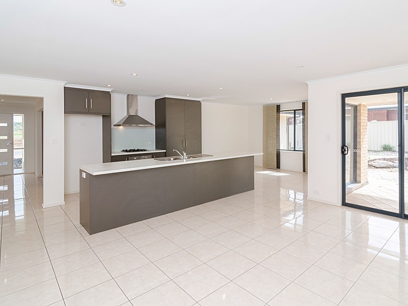 44 Hampden Way, Strathalbyn SA 5255