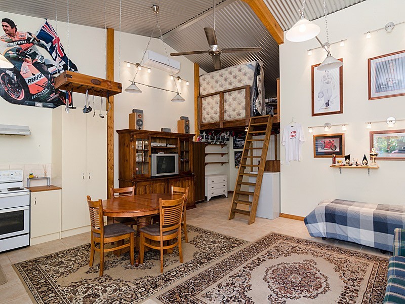 33 Adelaide Road, Strathalbyn SA 5255