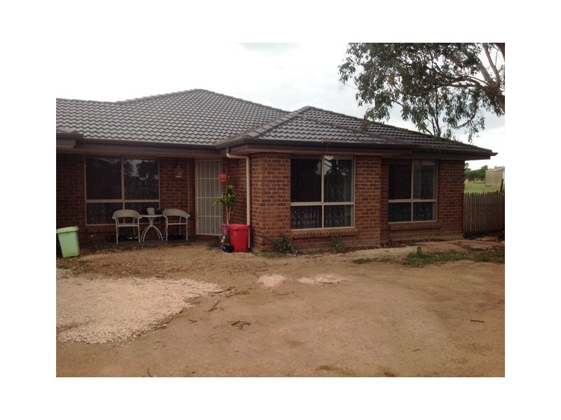 9 Heinjus Road, Strathalbyn SA 5255