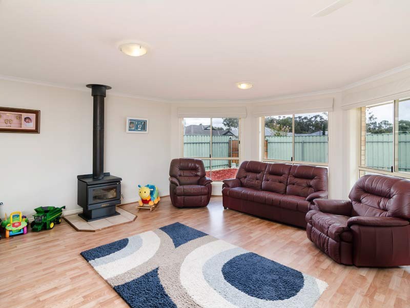 53 Parker Avenue, Strathalbyn SA 5255