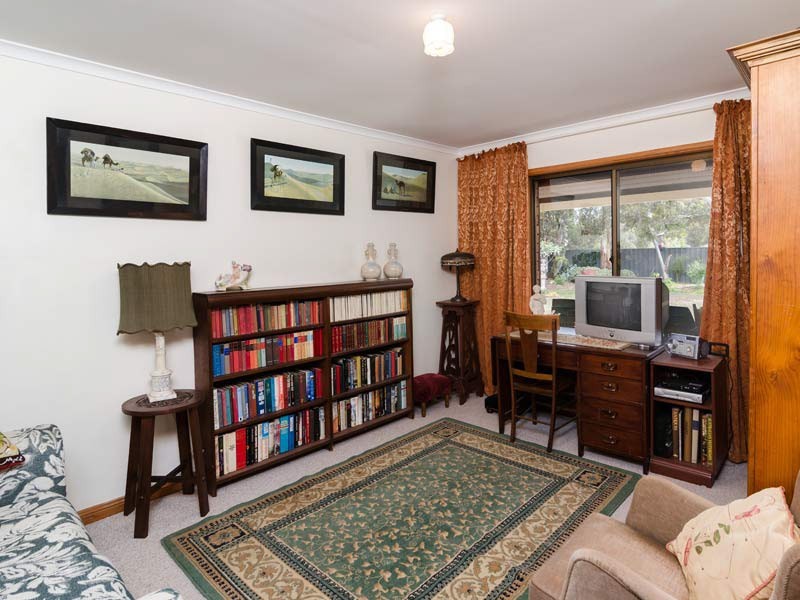 5 Neales Road, Strathalbyn SA 5255