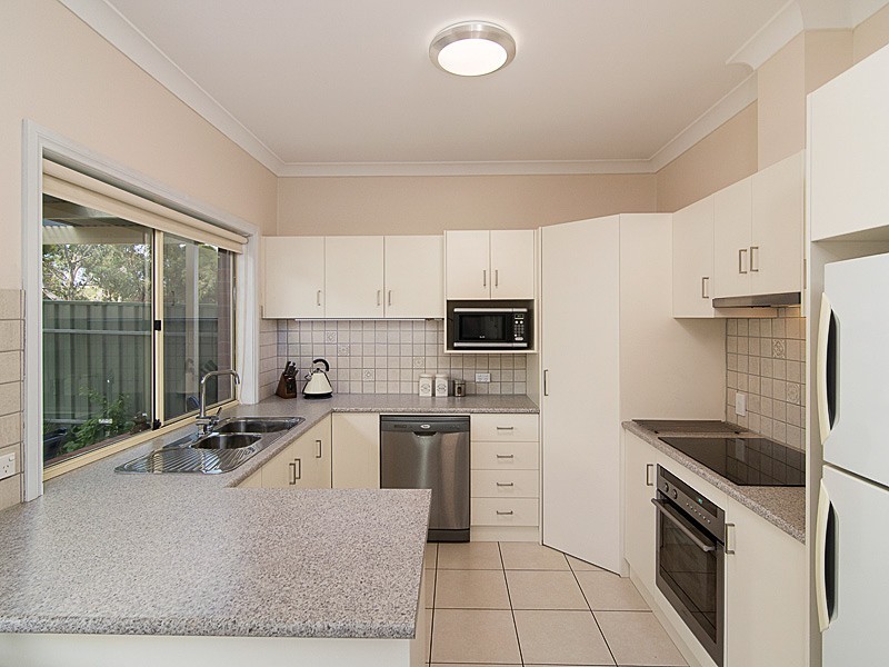 13 Strathmont Drive, Strathalbyn SA 5255