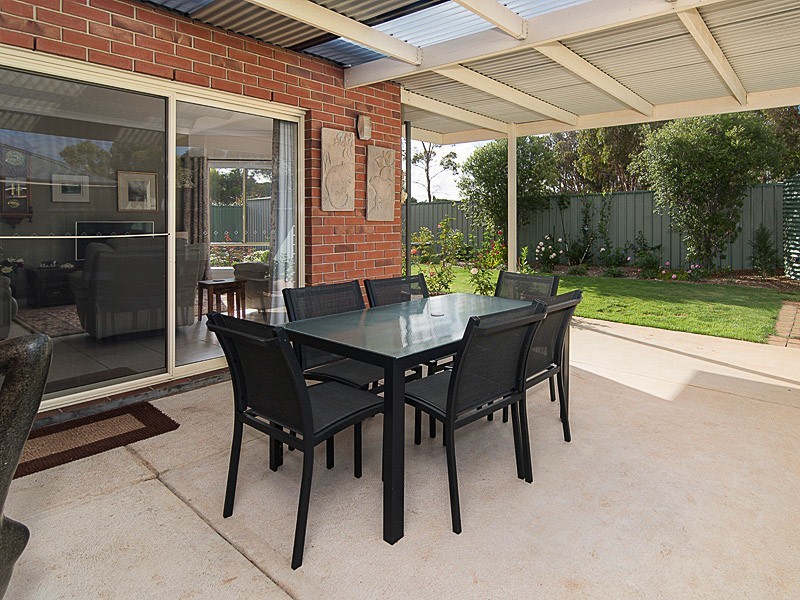 13 Strathmont Drive, Strathalbyn SA 5255