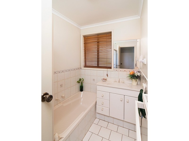 16 Milnes Road, Strathalbyn SA 5255