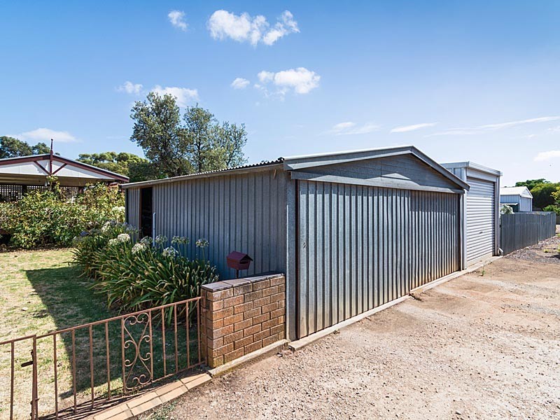 16 Milnes Road, Strathalbyn SA 5255