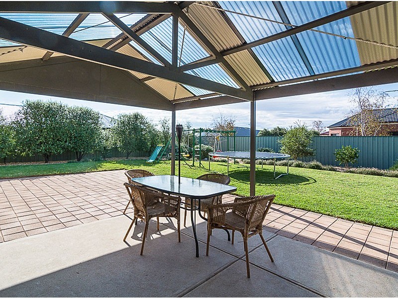 26 Strathmont Drive, Strathalbyn SA 5255