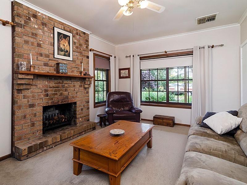 9 Stephens Avenue, Strathalbyn SA 5255