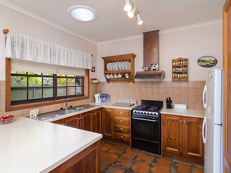 9 Stephens Avenue, Strathalbyn SA 5255