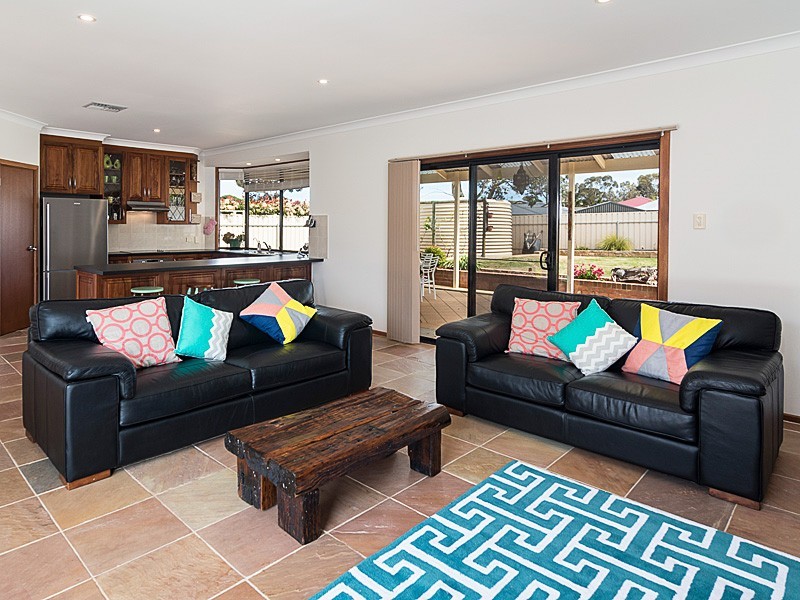10 Bateman Street, Strathalbyn SA 5255