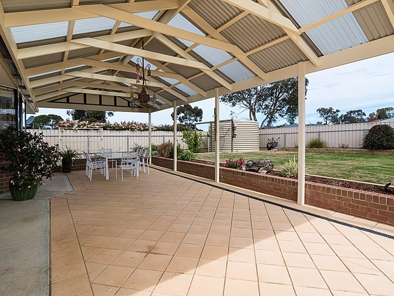 10 Bateman Street, Strathalbyn SA 5255