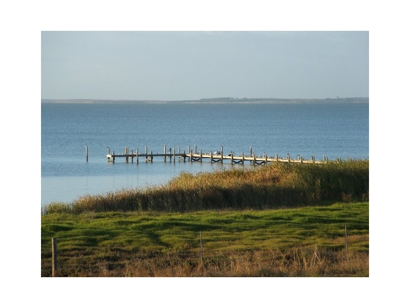 19 Lake Road, Milang SA 5256