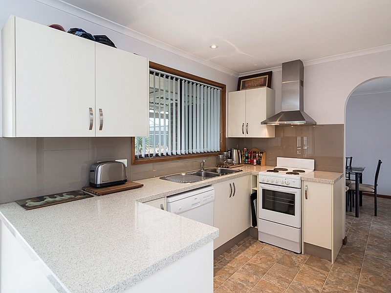 2 Weeroona Drive, Milang SA 5256