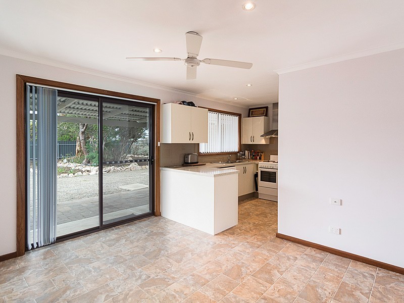 2 Weeroona Drive, Milang SA 5256