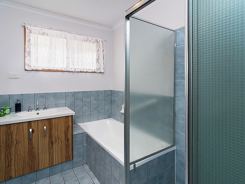 2 Weeroona Drive, Milang SA 5256