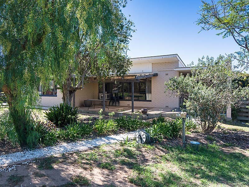 11 Marchant Road, Strathalbyn SA 5255