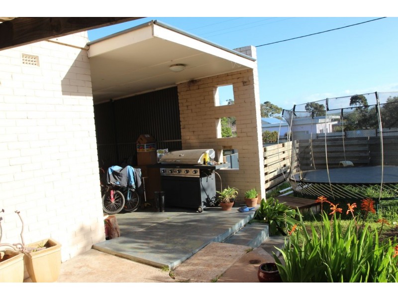 11 Marchant Road, Strathalbyn SA 5255