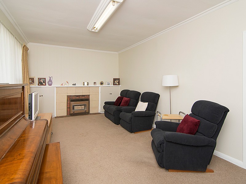 17 Marchant Road, Strathalbyn SA 5255