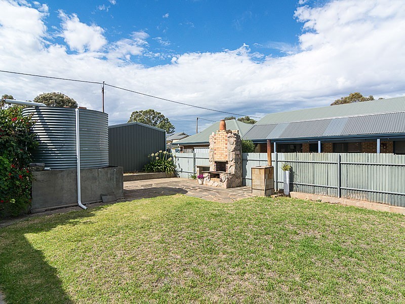 17 Marchant Road, Strathalbyn SA 5255
