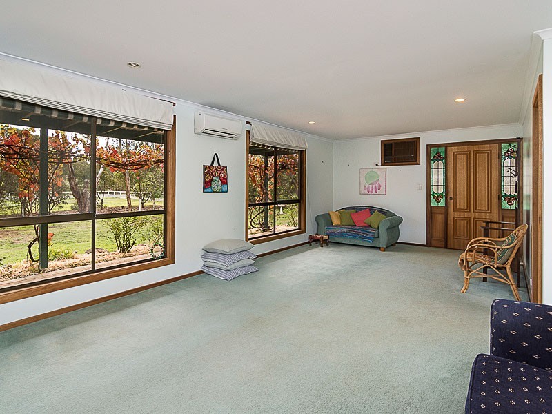 34 Meyers Road, Strathalbyn SA 5255